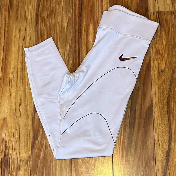 Nike leggings - Picture 2 of 3